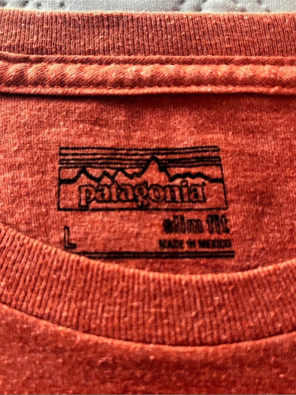 Patagonia Fitz Roy Bear Organic Cotton T-Shirt Orange Large - Picture 3 of 3